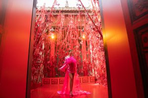 “An” của Lê Thanh Hòa: Nét duyên ngầm của phụ nữ Việt với váy áo phương Tây