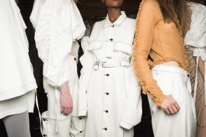 Giới trẻ thế giới đang mặc gì? Tổng hợp các xu hướng thời trang giới trẻ