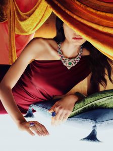 Tạo tác trang sức tôn vinh văn hóa Địa Trung Hải