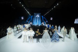 Lê Thanh Hòa mở màn Vietnam International Fashion Week