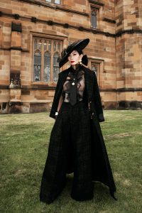 Fashionista U70 sở hữu hơn 1.000 trang phục của NTK Đỗ Mạnh Cường