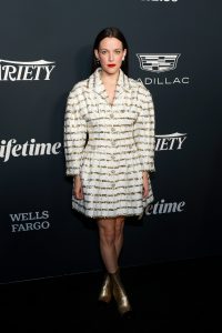 Riley Keough diện CHANEL tham dự sự kiện tôn vinh đóng góp của phụ nữ