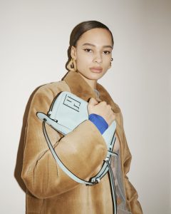 Tính thiết thực và tối giản với cá tính riêng biệt trong chiếc túi Simply FENDI