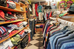 Gen Z: Biến thời trang cũ thành phong cách mới