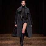 Hermès Thu – Đông 2025 “50 sắc thái đen” của Nadège Vanhée