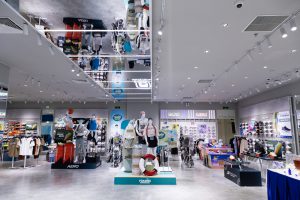 Skechers tái xuất tại Crescent Mall với cửa hàng lớn nhất Việt Nam