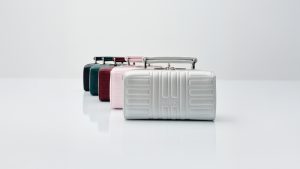 RIMOWA ra mắt dòng túi da cao cấp Groove