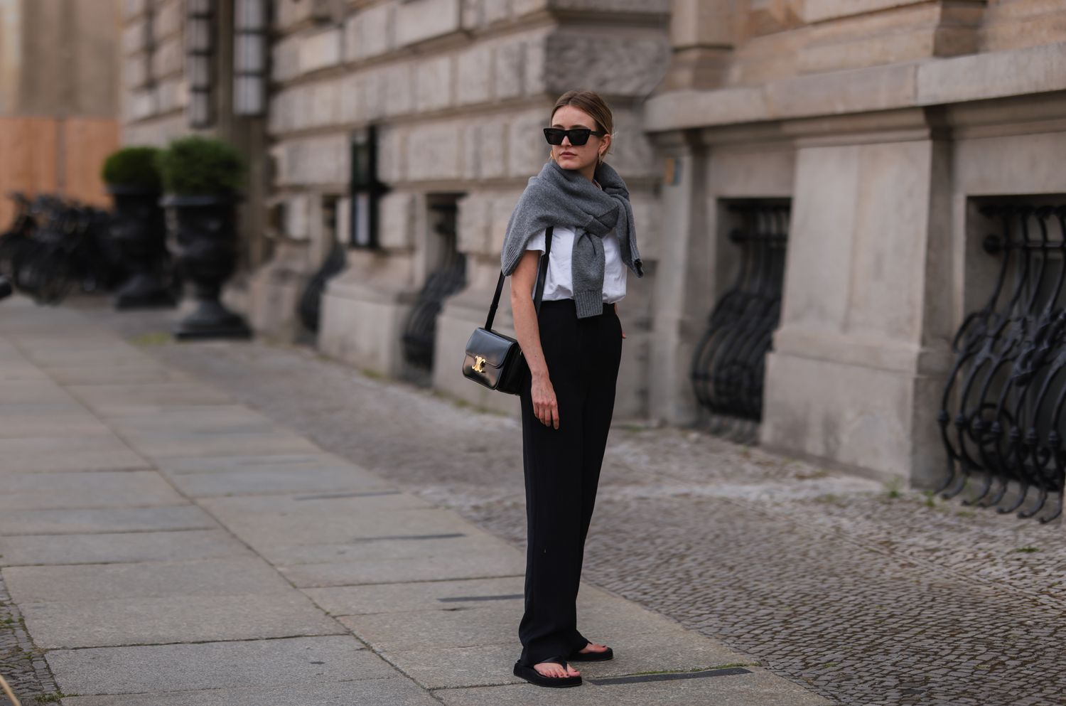 Phong cách thời trang nữ Minimalist được ưa chuộng nhờ sự tinh gọn và tính ứng dụng cao